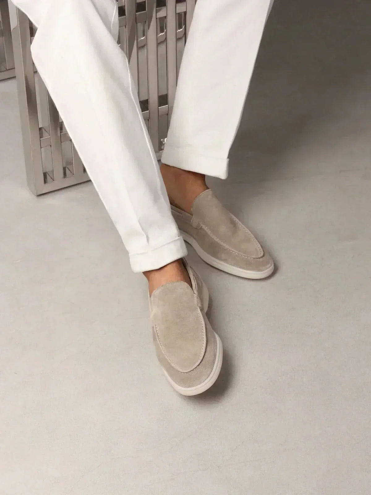 Mocassin Classique en Daim Gris Clair