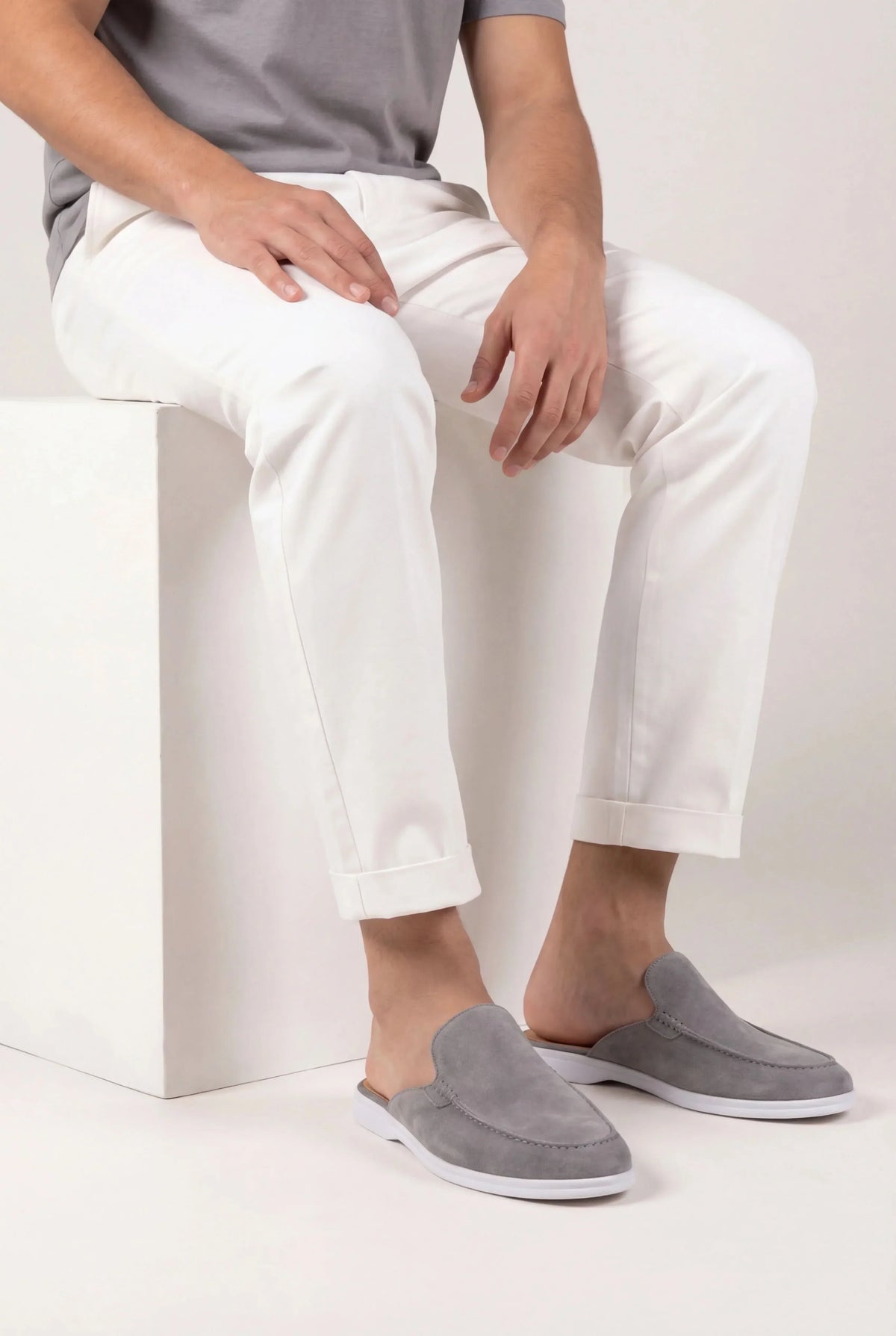 Mule en Daim Gris